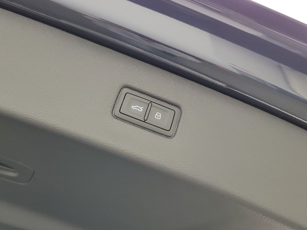 Thumbnail: 2026 Audi Q7 - 12