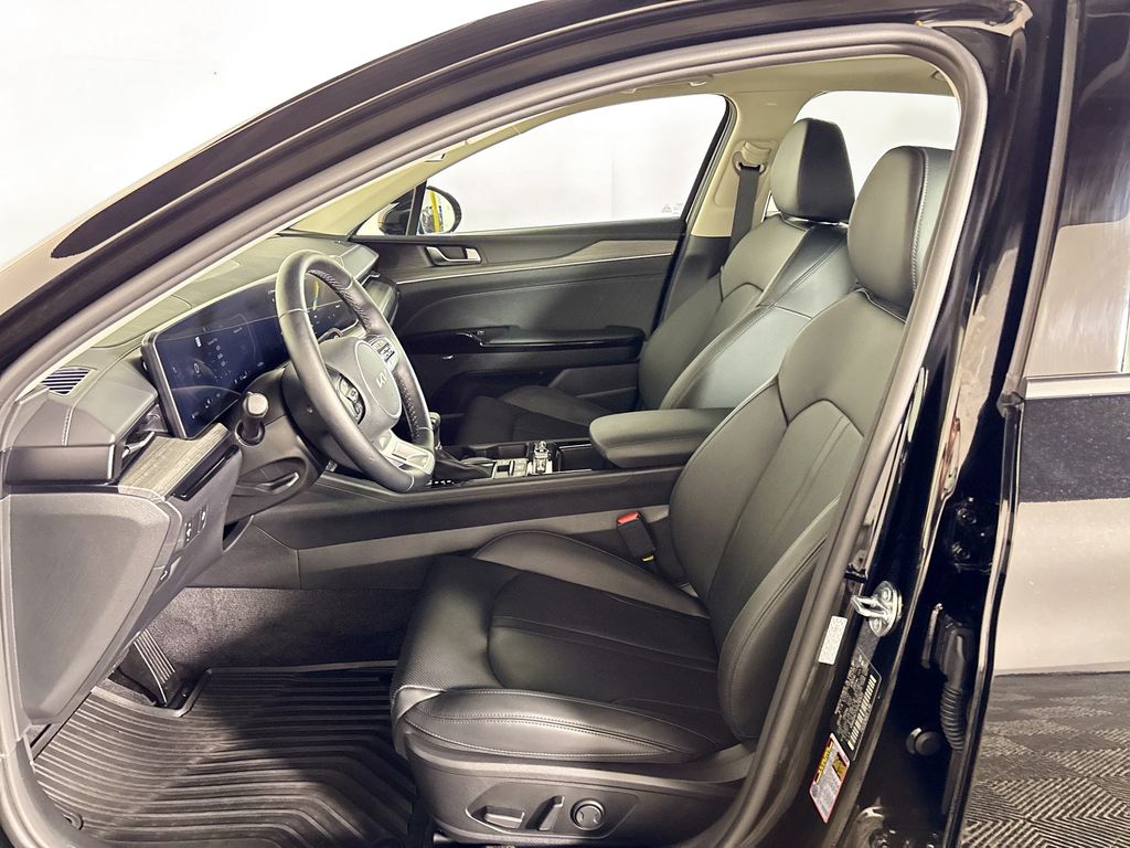 2025 Kia K5 EX