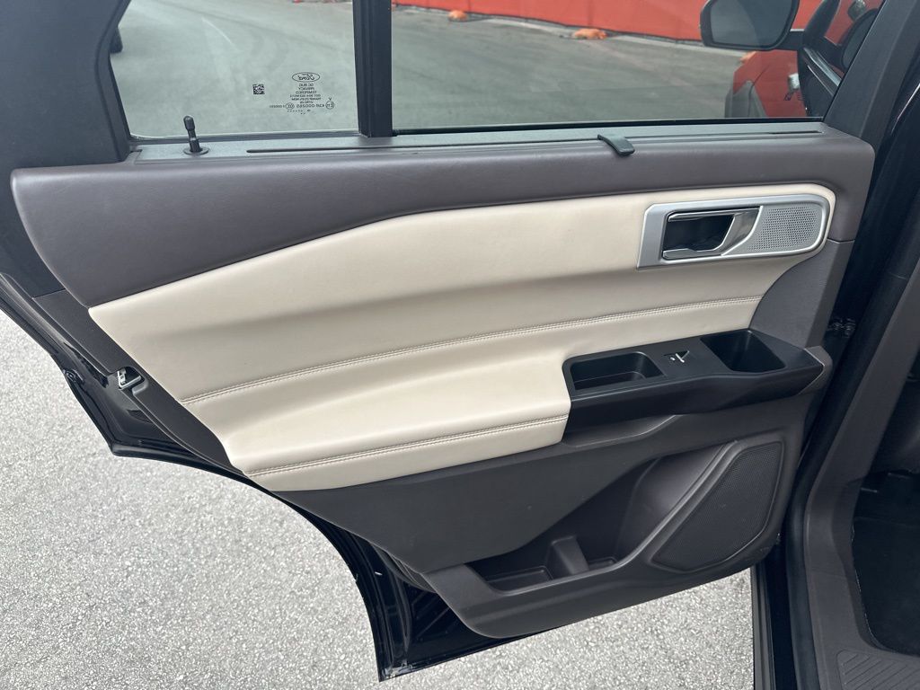 Used Car 2020 Ford Explorer  Platinum For Sale Under $25,000 In Austin, Texas