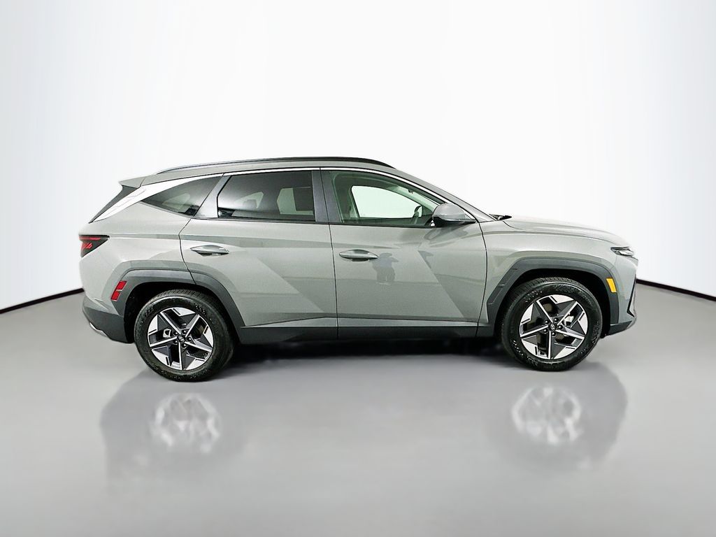 Thumbnail: 2025 Hyundai Tucson - 4