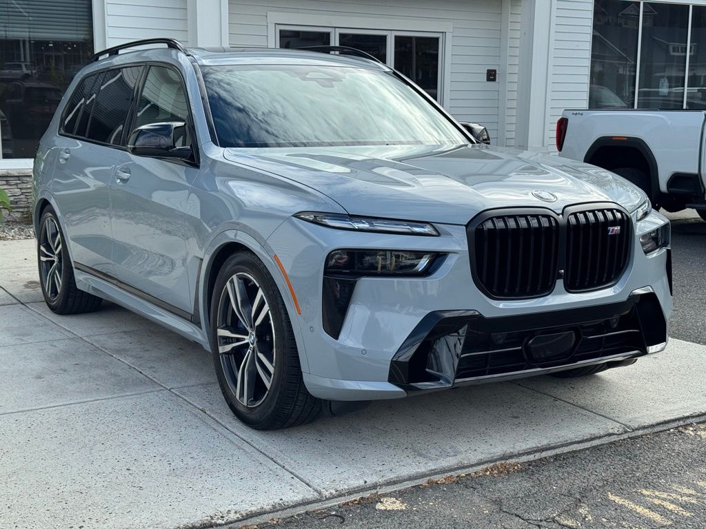 Gray (Brooklyn Grey Metallic) 2025 BMW X7 M60i AWD SUV / Crossover All-Wheel Drive 8-Speed Automatic