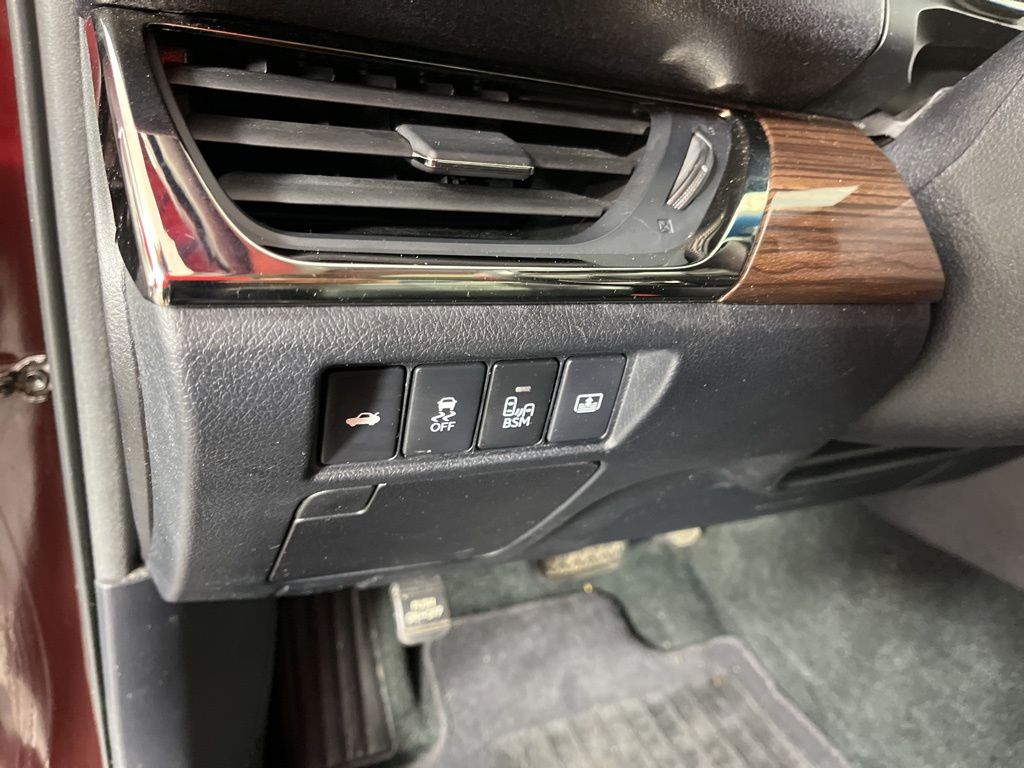 Thumbnail: 2013 Toyota Avalon - 28