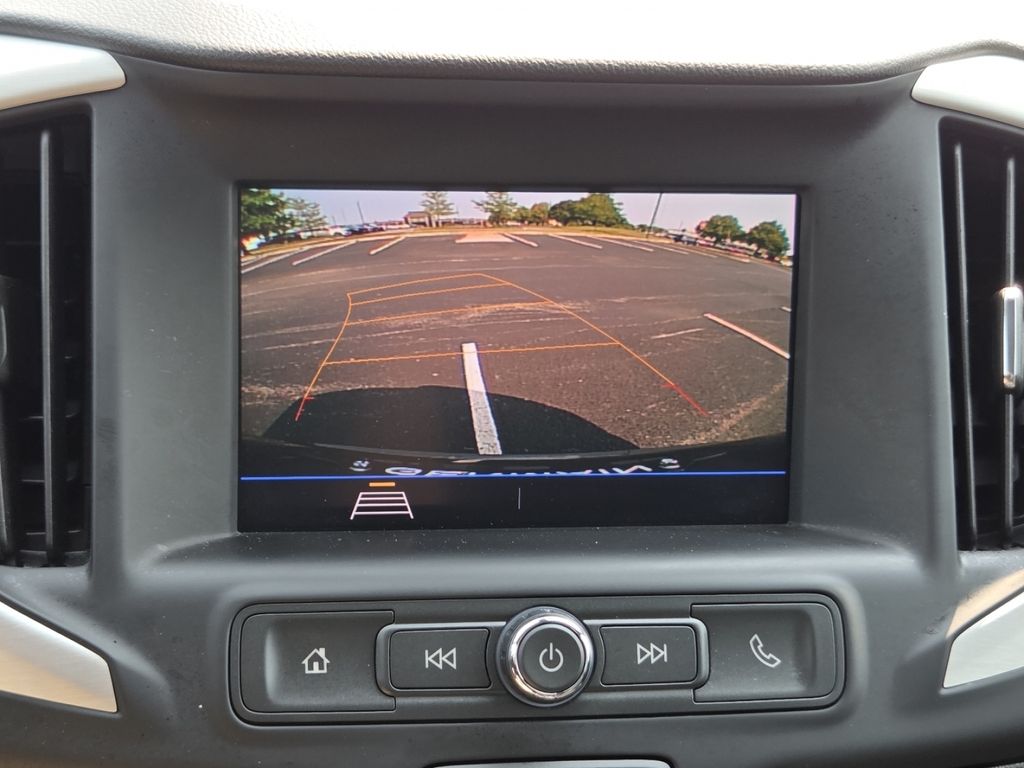 Used 2020 Gray GMC SLE image 8