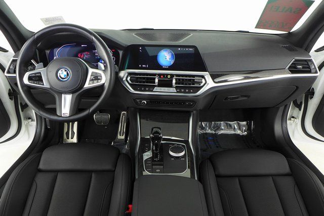 2022 BMW 3 Series 330e iPerformance 25