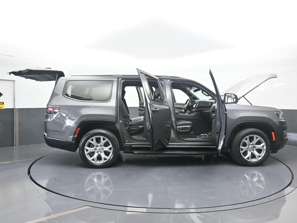 Used 2022 Baltic Gray Metallic Clearcoat Jeep Series II image 75