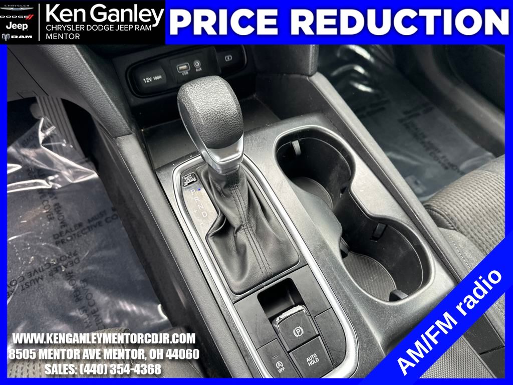 2019 Hyundai Santa Fe SE photo