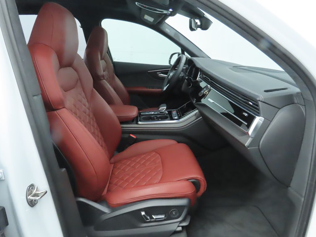 Thumbnail: 2025 Audi SQ7 - 21