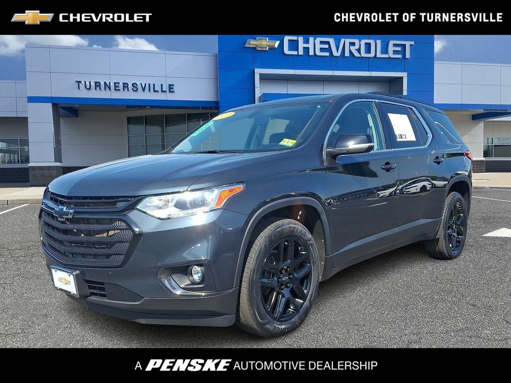 Gray (Graphite Metallic) 2021 Chevrolet Traverse LT Leather AWD SUV / Crossover Four-Wheel Drive 9-Speed Automatic