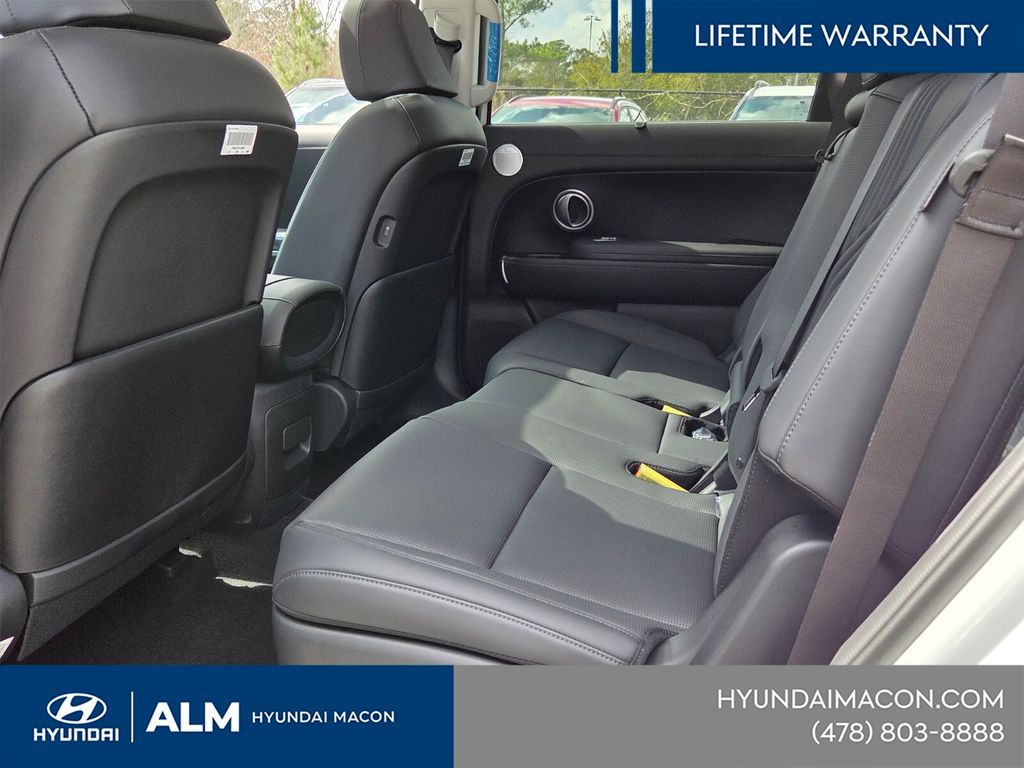 New 2026 White Hyundai SEL Premium image 6