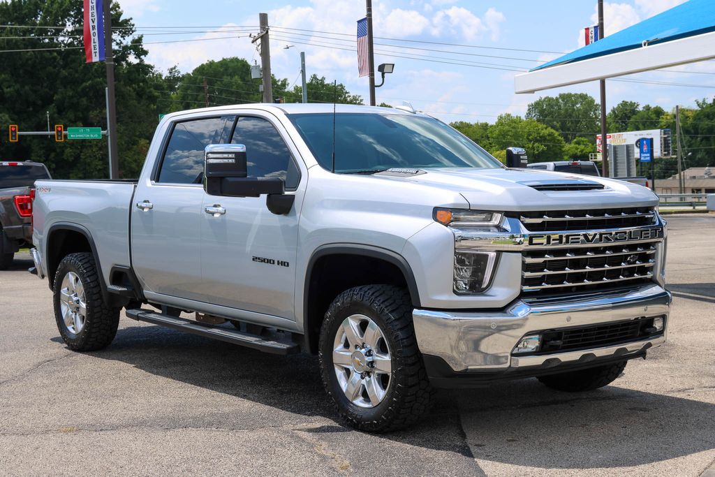Silver Ice Metallic 2021 Chevrolet Silverado 2500HD Pickup Truck Four-Wheel Drive Automatic