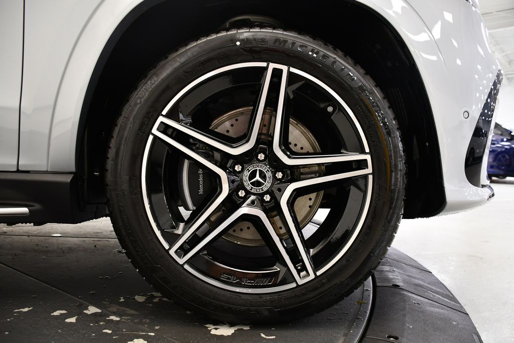 Thumbnail: 2026 Mercedes-Benz GLS - 16