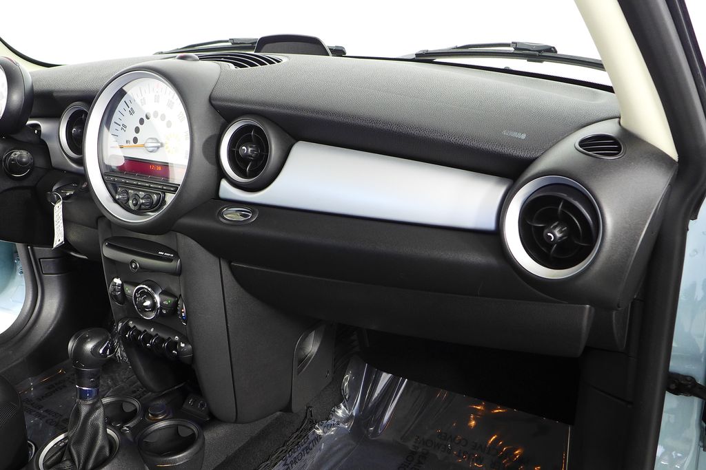 Thumbnail: 2013 MINI Cooper - 14