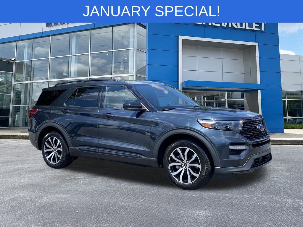 2023 Ford Explorer ST-LINE's photo