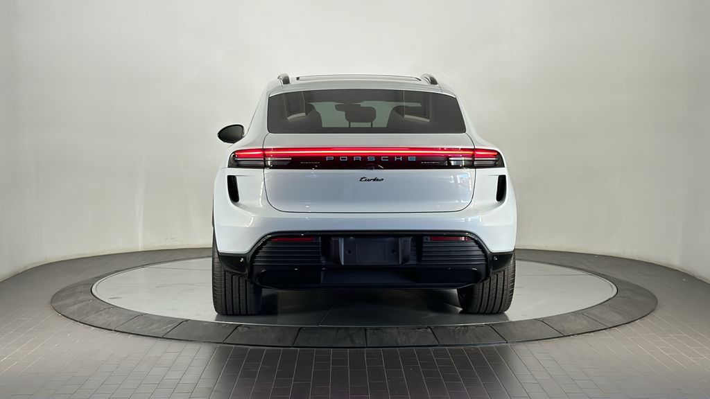 Thumbnail: 2025 Porsche Macan - 6