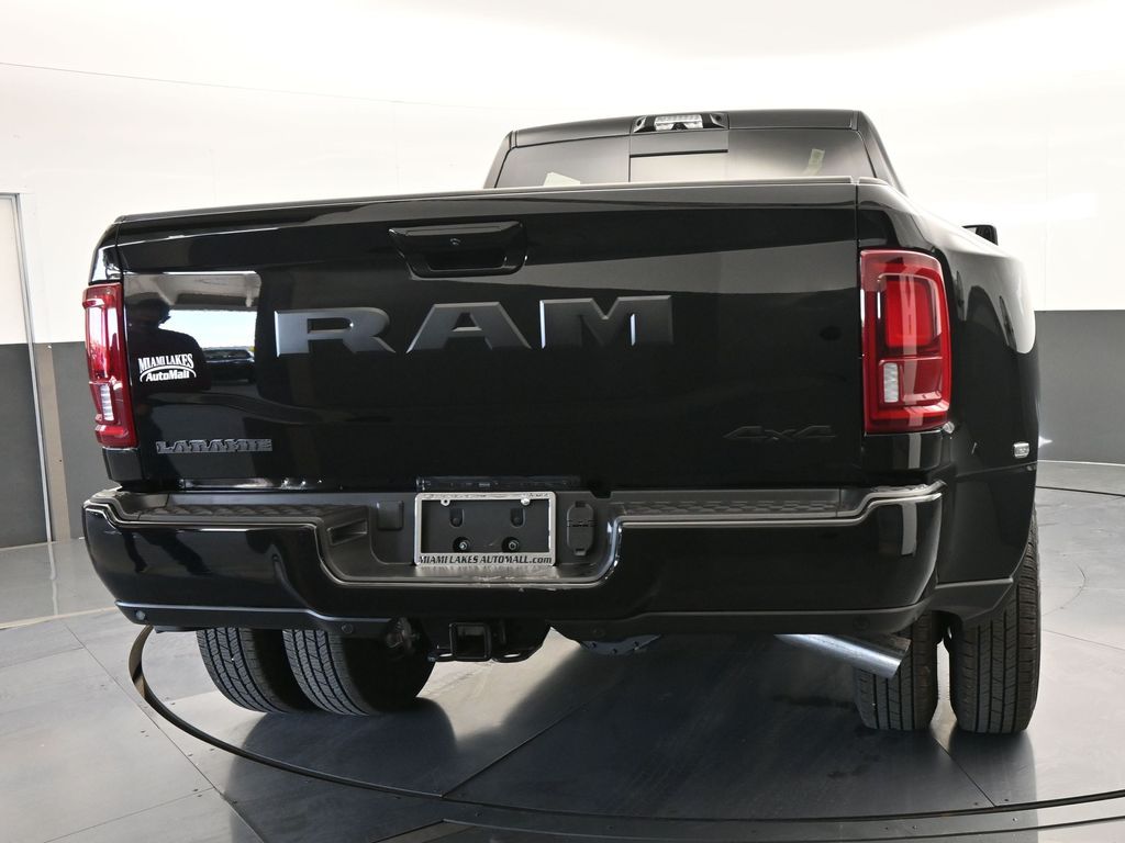 New 2026 Diamond Black Crystal Pearlcoat Ram Laramie image 5
