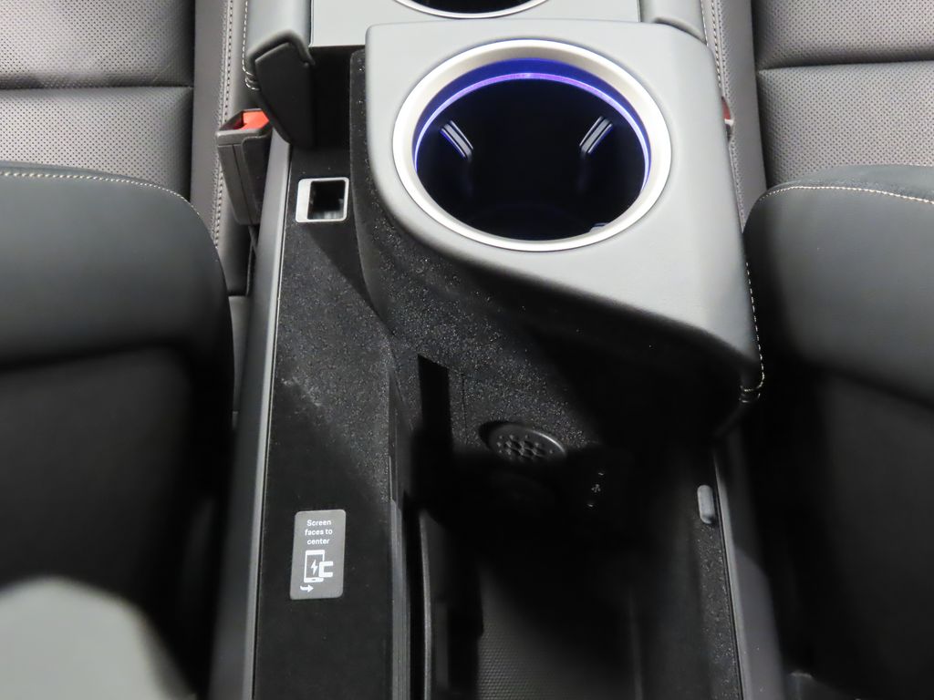 Thumbnail: 2025 Porsche Taycan - 30