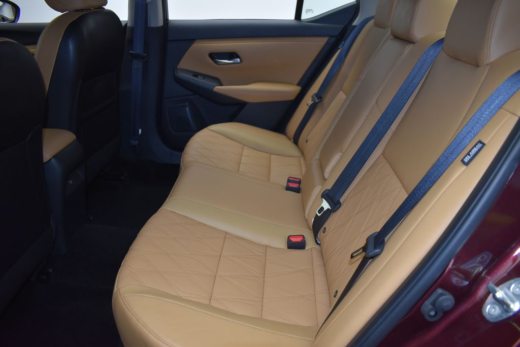 Thumbnail: 2023 Nissan Sentra - 32