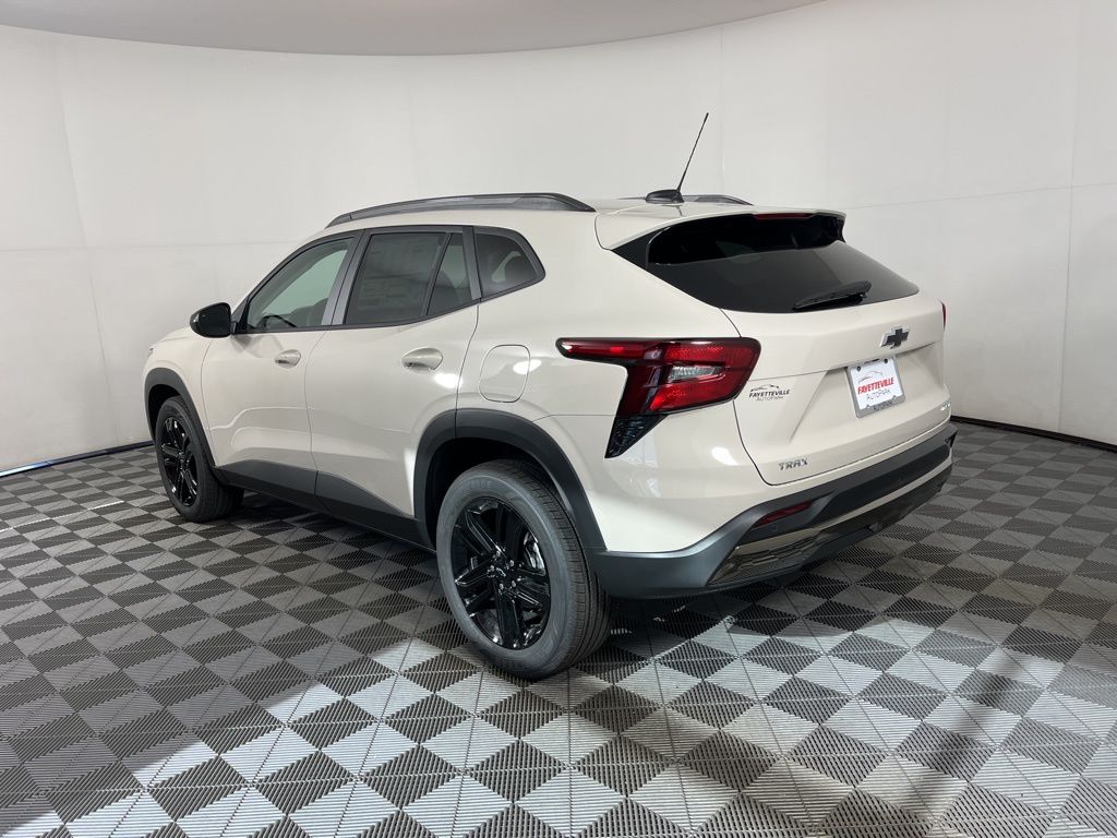 Thumbnail: 2026 Chevrolet Trax - 3