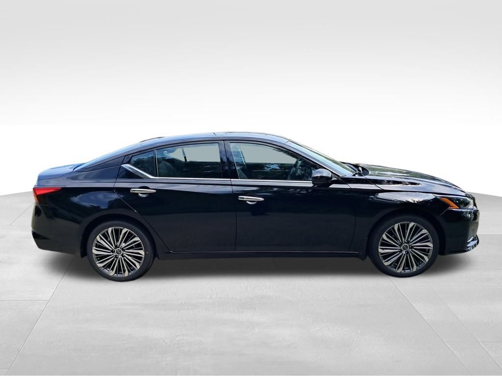 2025 Nissan Altima 2.5 SL - 6