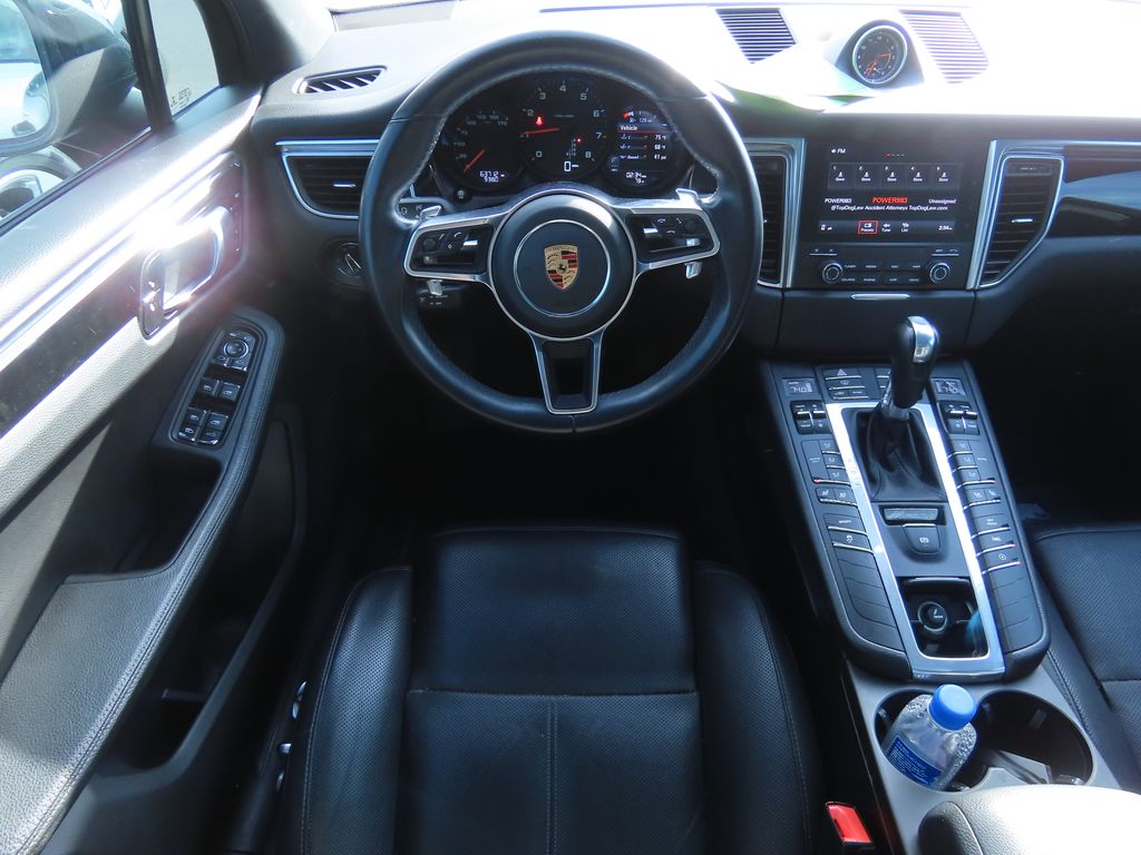 Thumbnail: 2017 Porsche Macan - 5