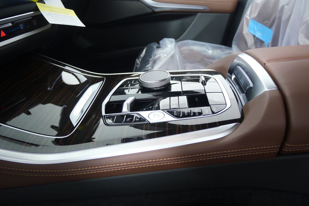 Thumbnail: 2026 BMW X5 - 22