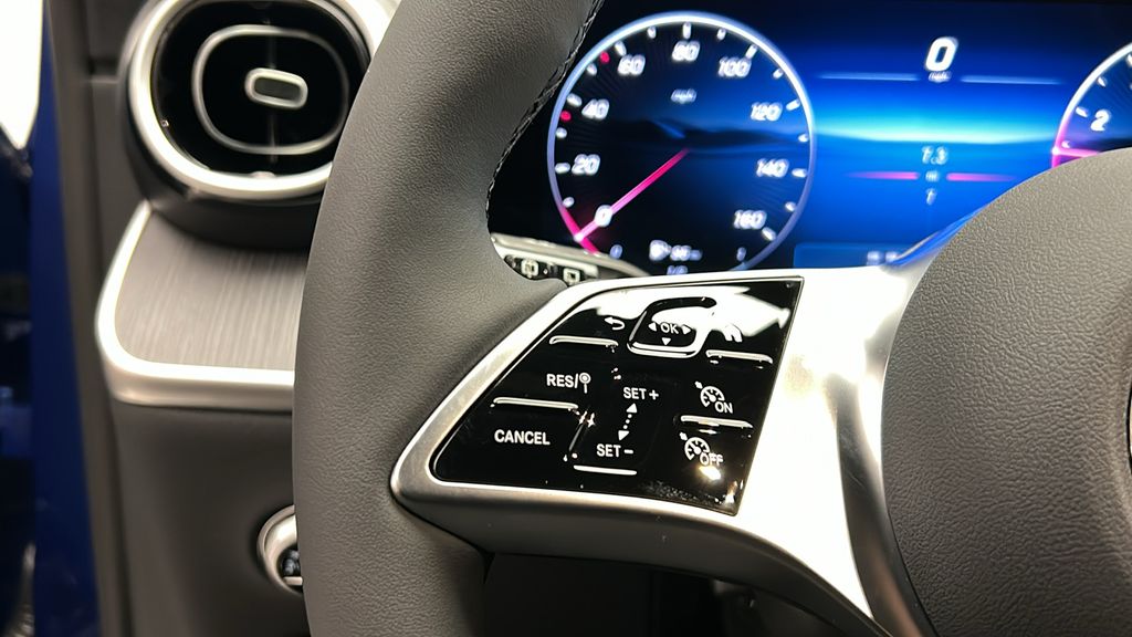 2025 Mercedes-Benz GLC 300 15