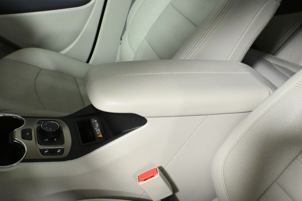 Thumbnail: 2023 GMC Terrain - 28