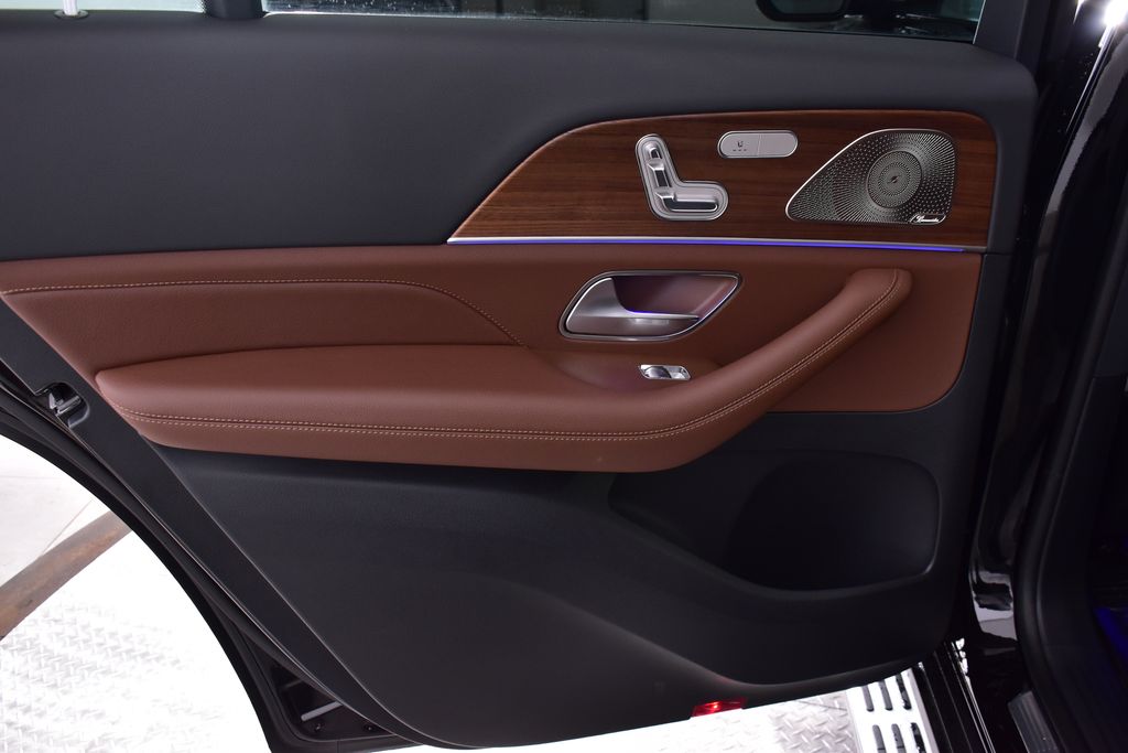 Thumbnail: 2025 Mercedes-Benz GLS - 31