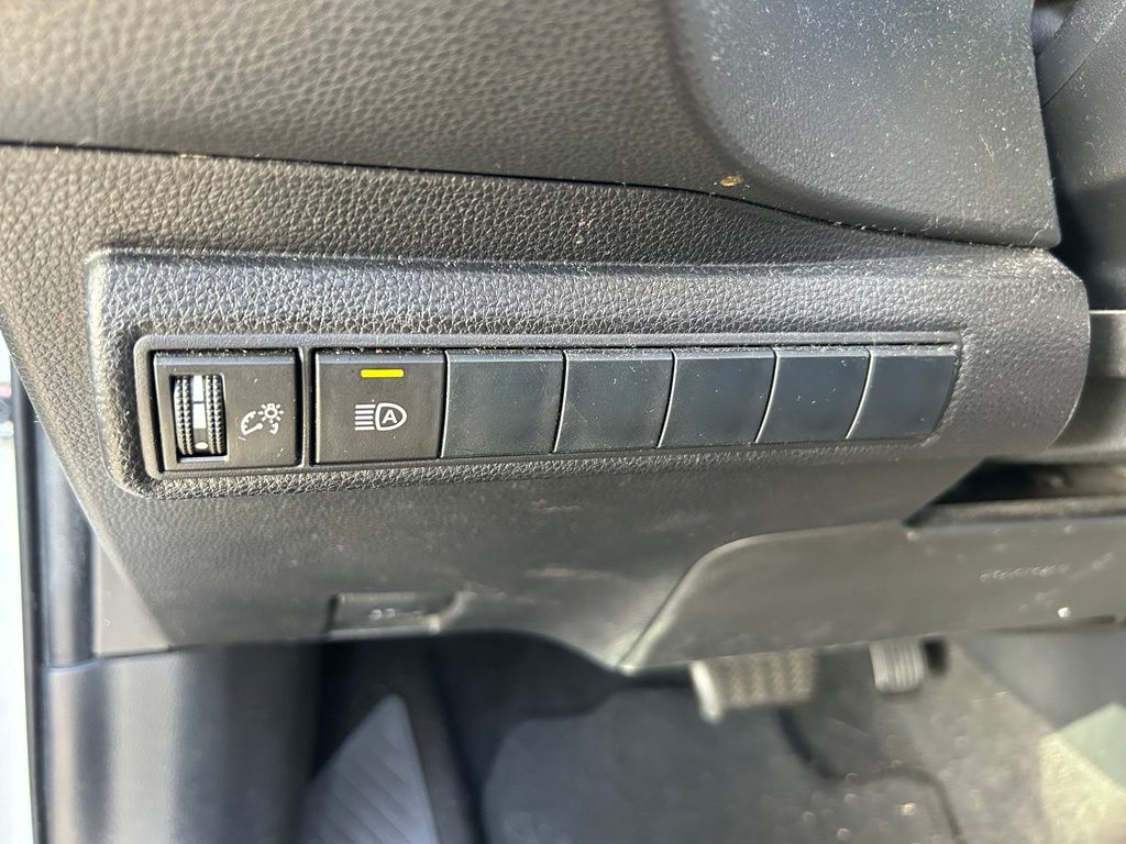 Thumbnail: 2019 Toyota Corolla - 18