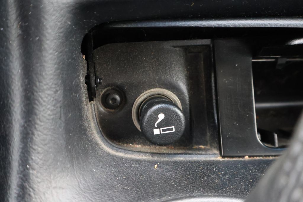 Thumbnail: 2001 Chevrolet Corvette - 27