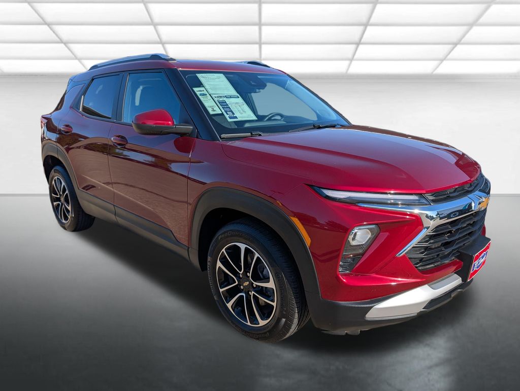 Red (Crimson Metallic) 2025 Chevrolet Trailblazer LT FWD SUV / Crossover Front-Wheel Drive Continuously Variable Transmission