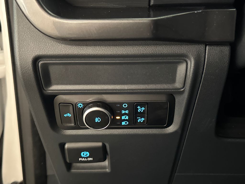 2024 Oxford White Ford F-150 STX 4X4 Truck