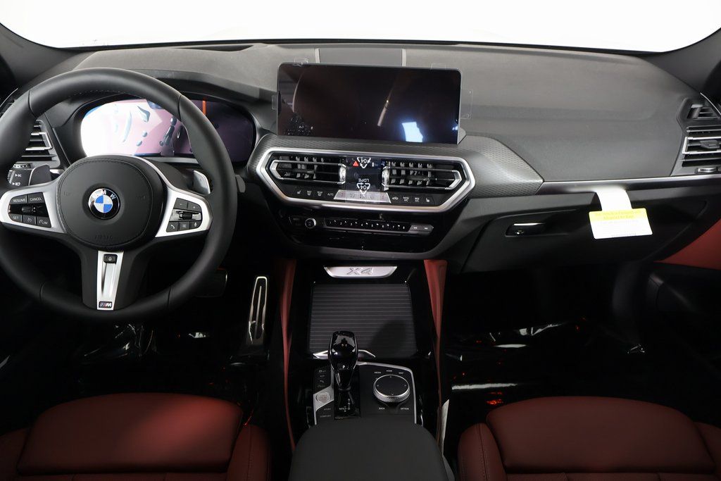 Thumbnail: 2025 BMW X4 - 4