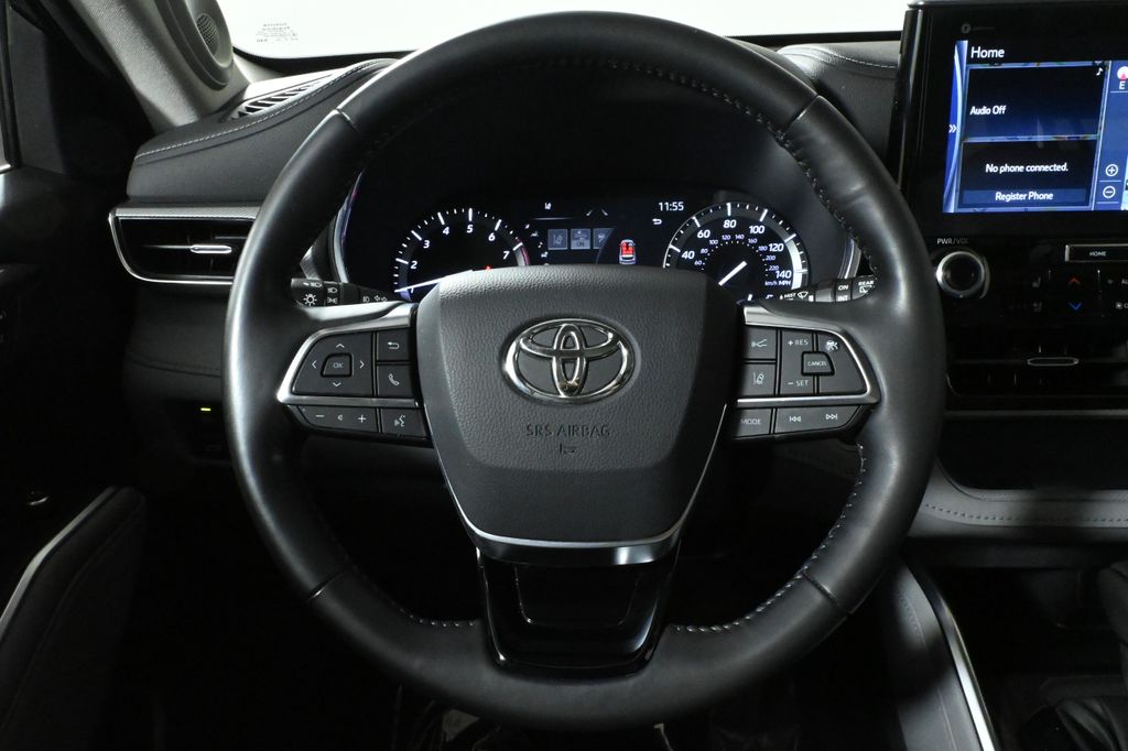 Thumbnail: 2021 Toyota Highlander - 19