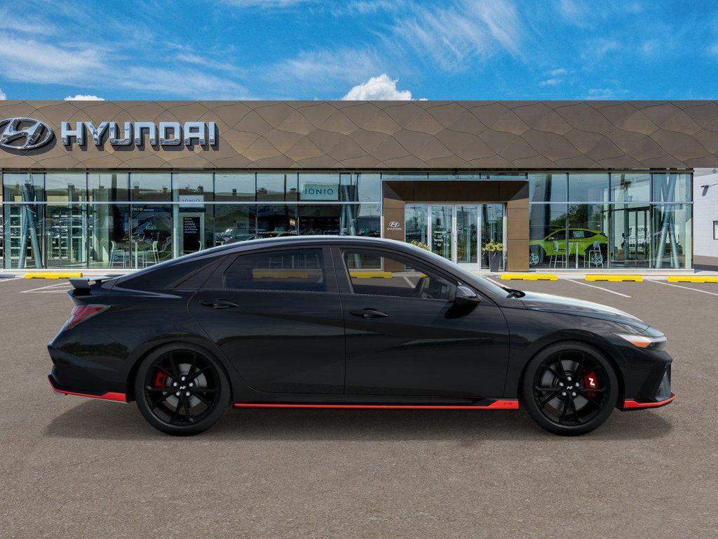 2025 Hyundai Elantra Base 7