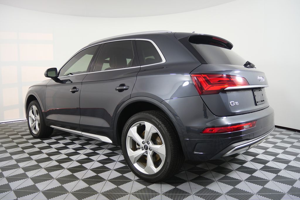 Thumbnail: 2021 Audi Q5 - 4