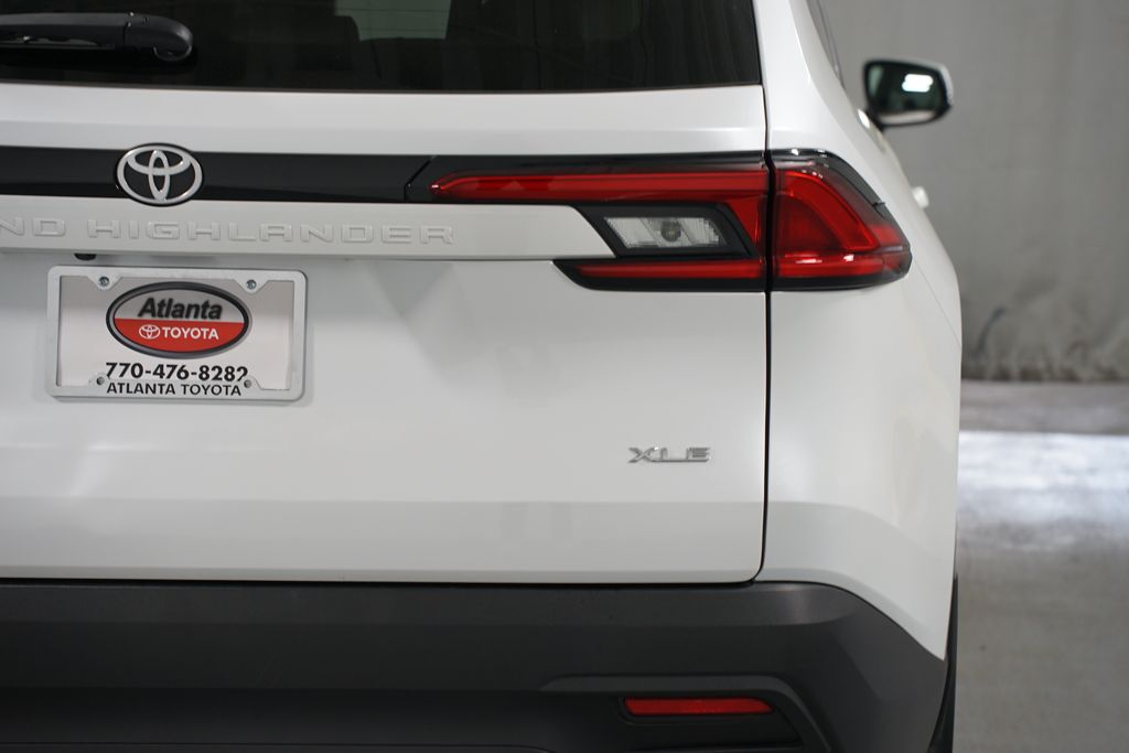 Thumbnail: 2024 Toyota Grand Highlander - 10