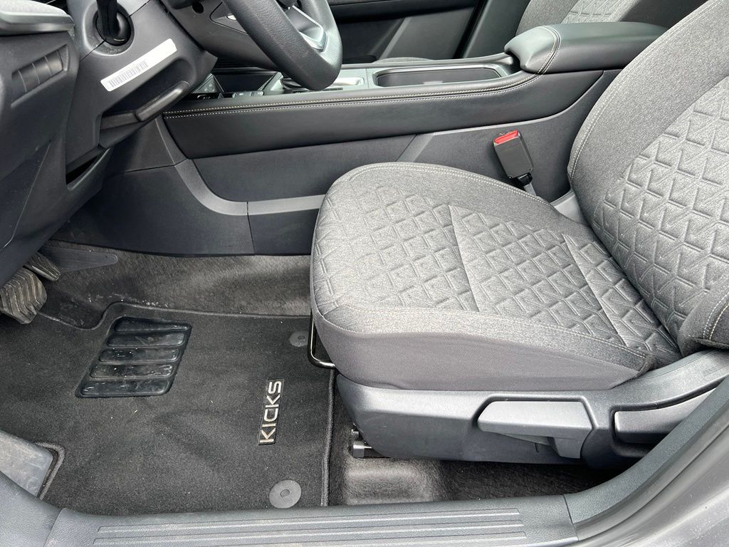 Certified Used 2025 Gun Metallic Nissan SV image 19