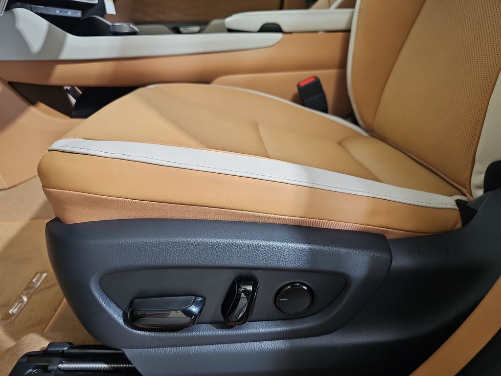 New 2026  Lexus 450e Premium image 28
