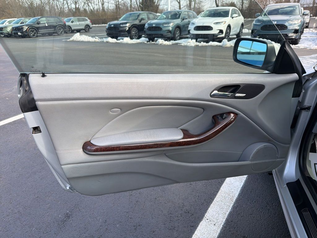 Thumbnail: 2001 BMW 3 Series - 12