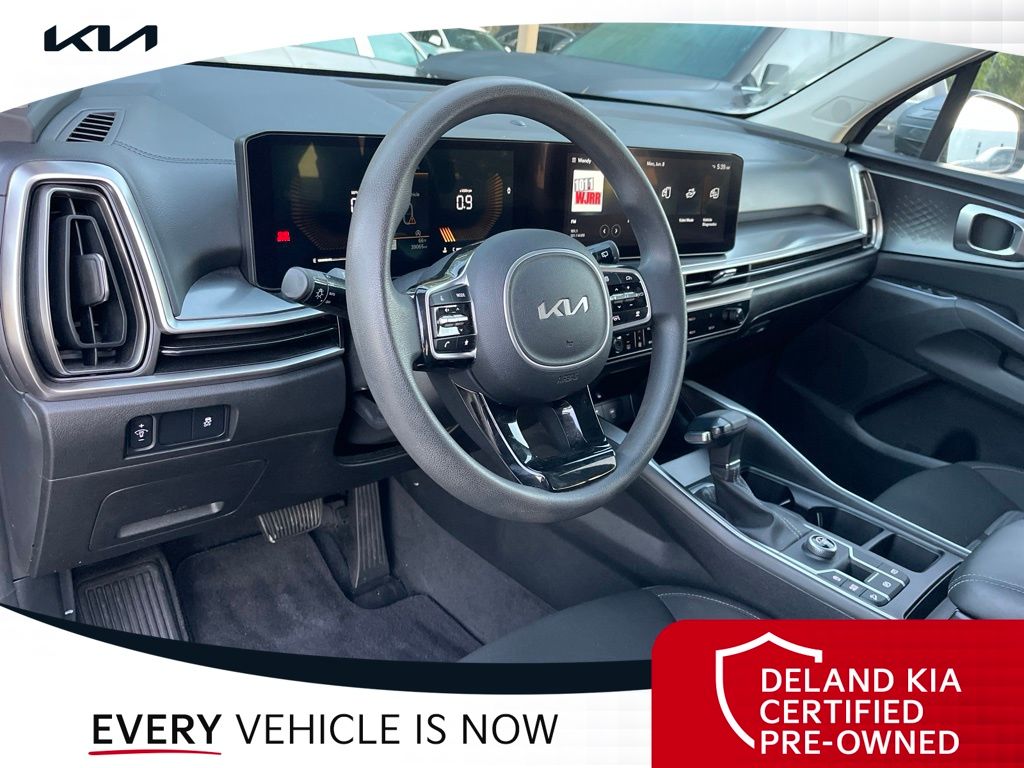 2024 Kia Sorento LX - Photo 20