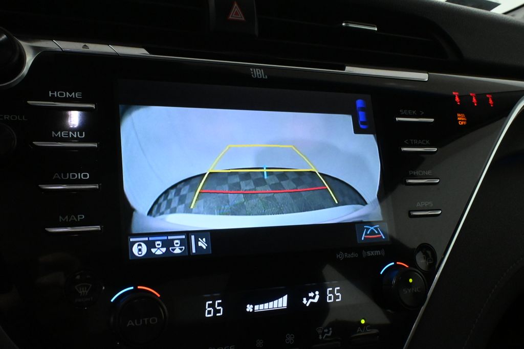 2018 Toyota Camry XSE 26