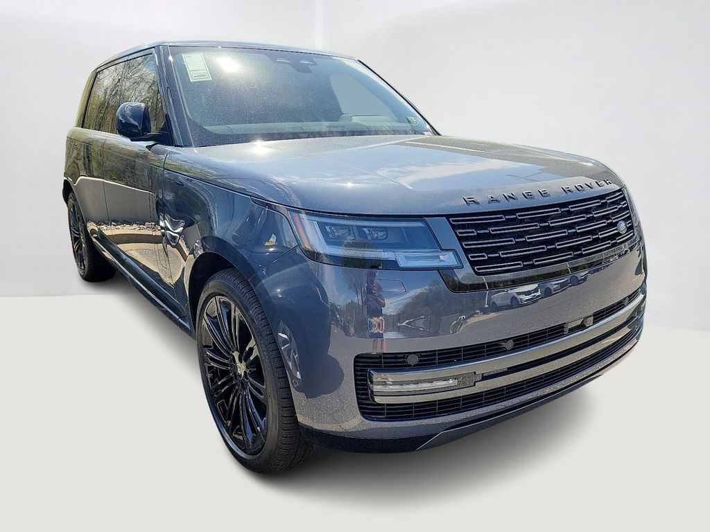 2025 Land Rover Range Rover SE 2