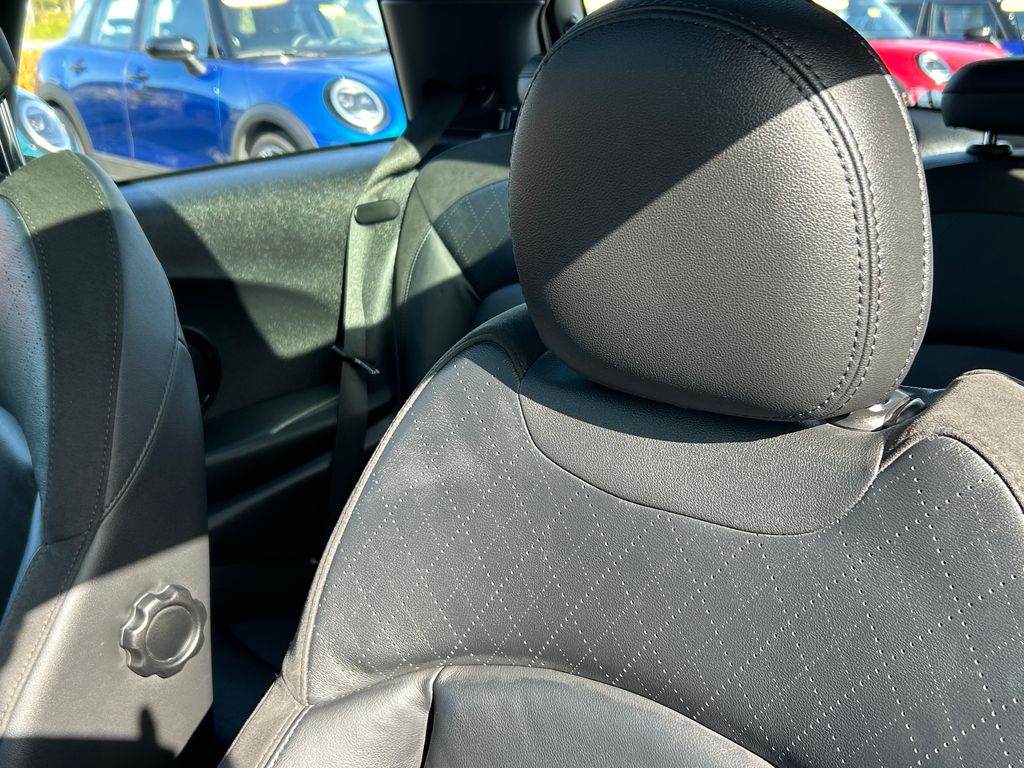 Thumbnail: 2023 MINI Cooper - 14