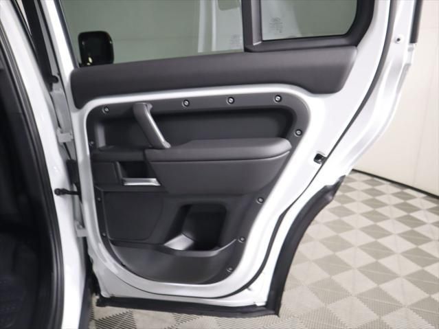 Thumbnail: 2025 Land Rover Defender - 29