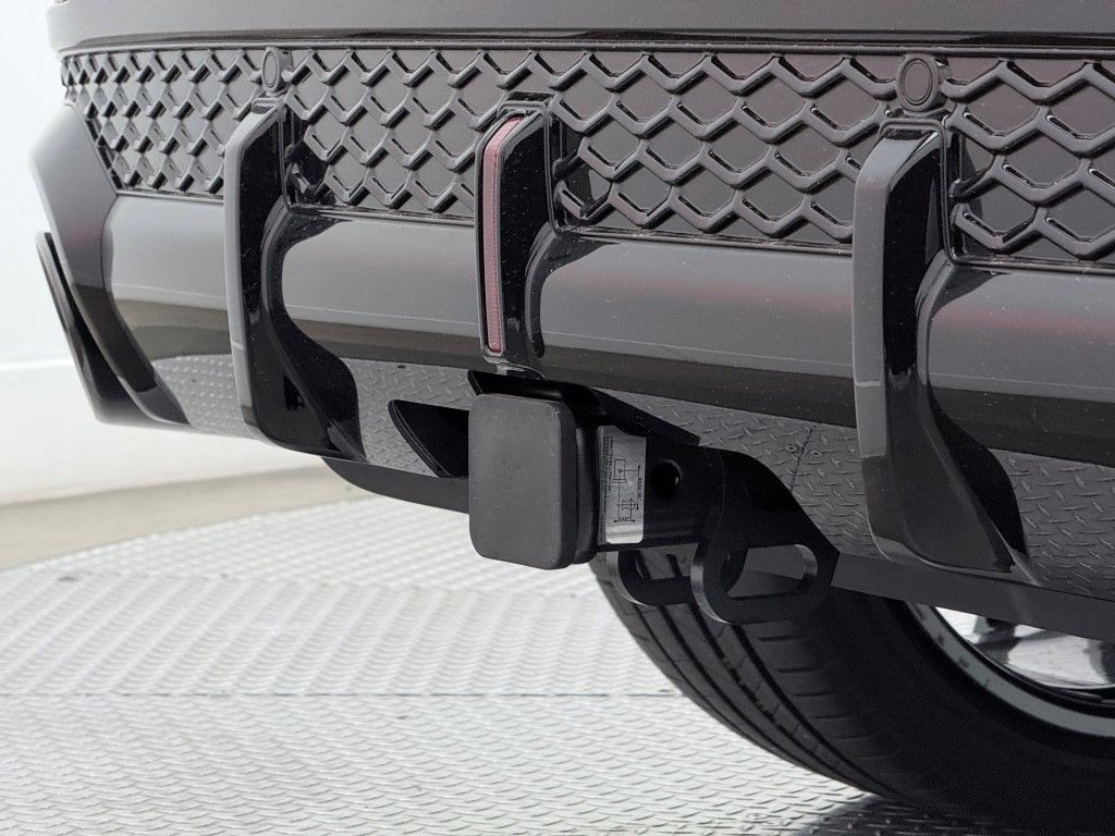 Thumbnail: 2026 Audi RS Q8 - 16