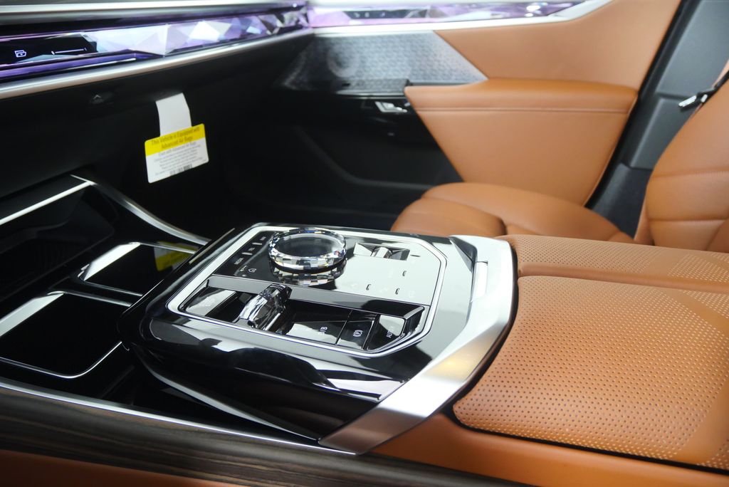 Thumbnail: 2026 BMW i7 - 22