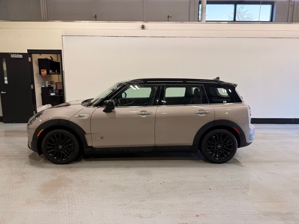 Thumbnail: 2023 MINI Cooper Clubman - 2