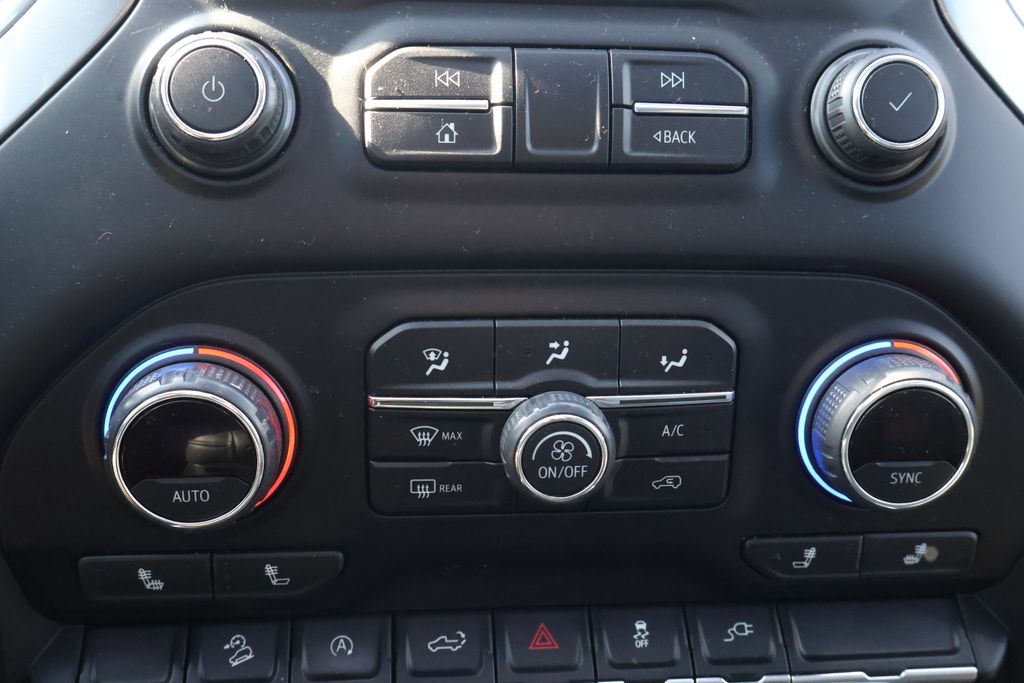 Thumbnail: 2021 Chevrolet Silverado 1500 - 28