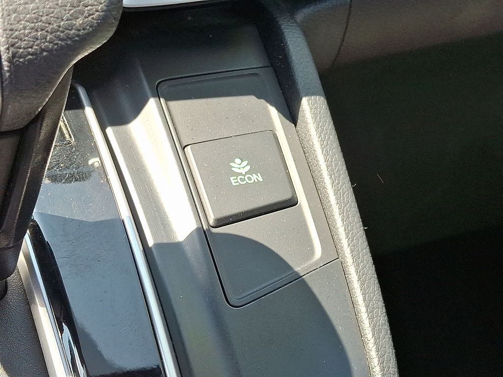 Thumbnail: 2018 Honda CR-V - 25